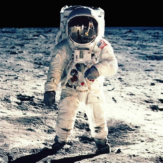 buzz-aldrin-on-the-moon