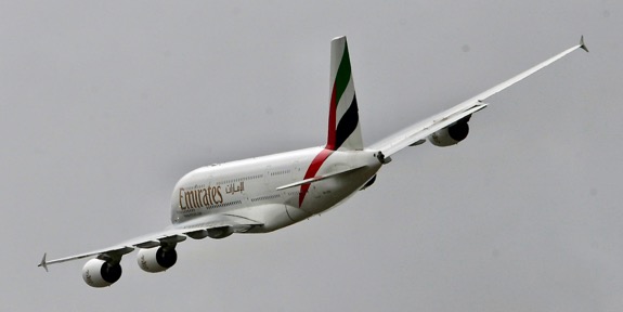 The A380 turning away from the racecourse